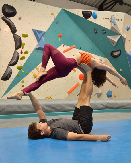 Cours AcroYoga